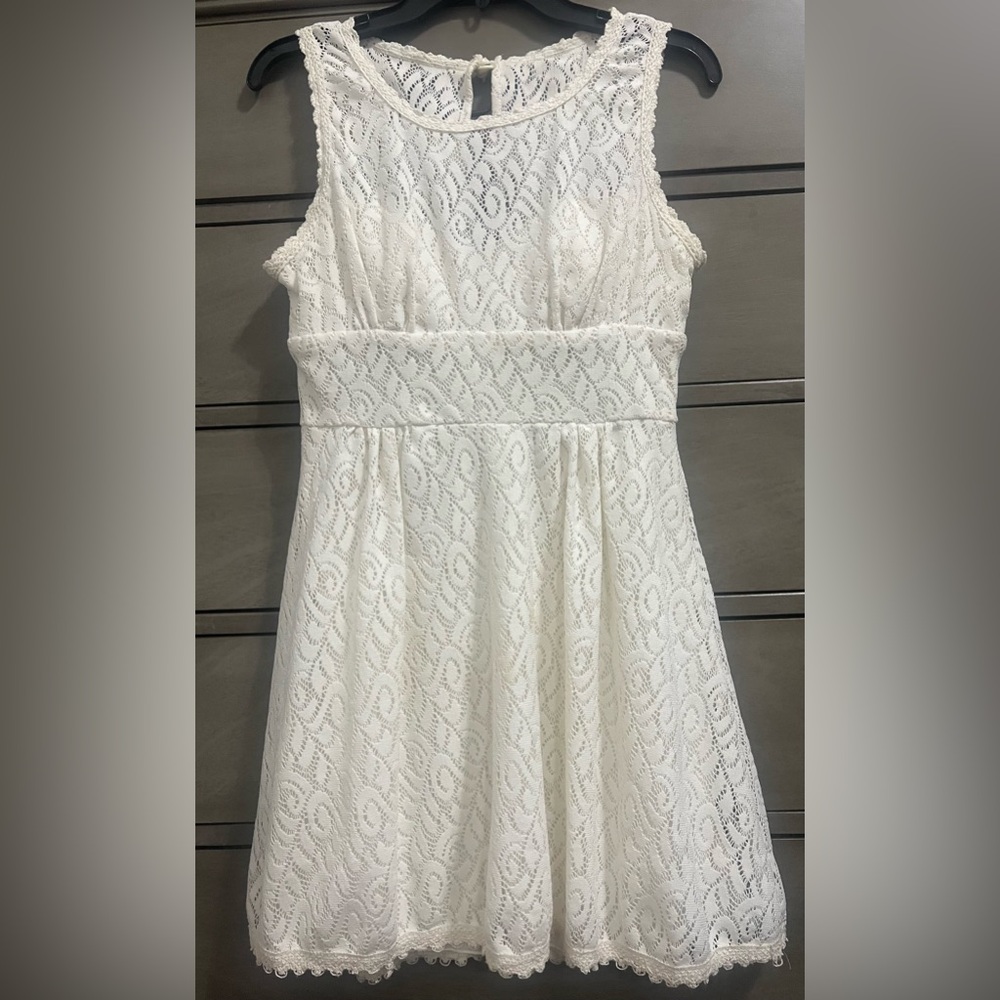 Gorgeous Cream White Dress with lace detailing